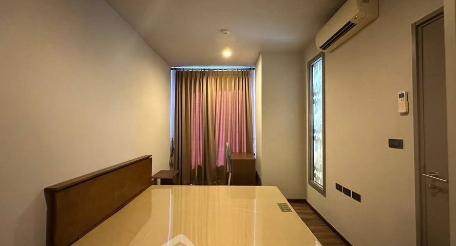 For sale 1 bed condo in Watthana, Bangkok