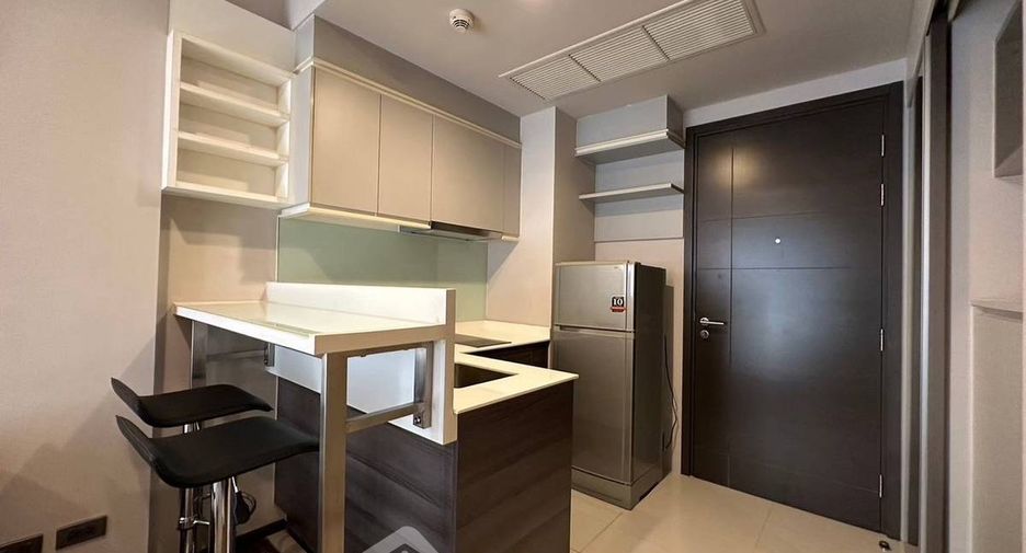 For sale 1 bed condo in Watthana, Bangkok