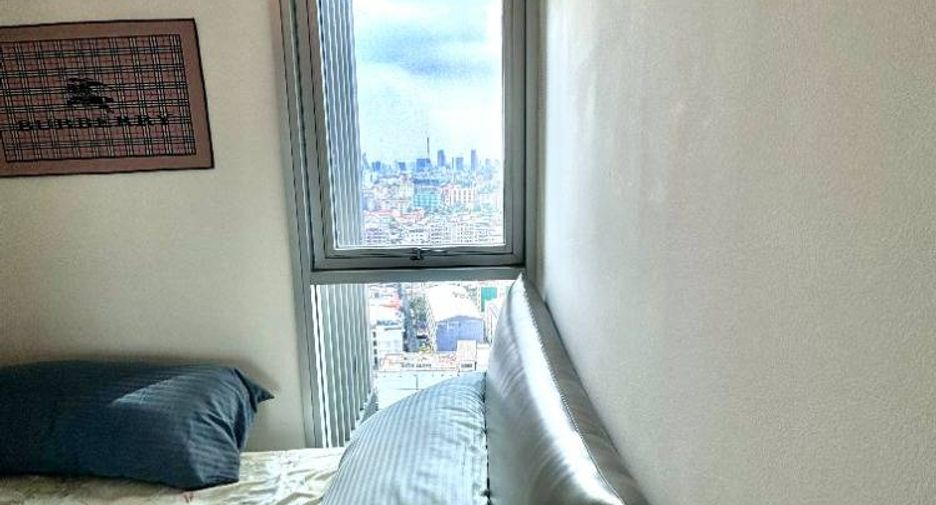 For sale 2 bedrooms condo in Huai Khwang, Bangkok