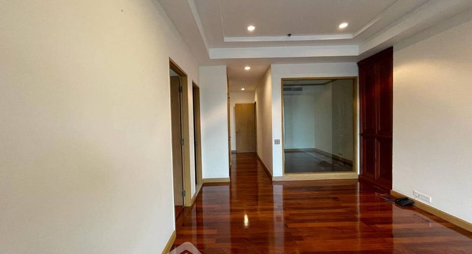 For sale 2 bedrooms condo in Khlong San, Bangkok