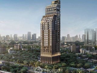 For sale 3 bedrooms condo in Phaya Thai, Bangkok