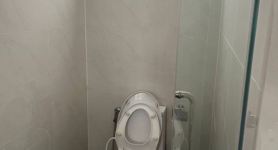 For sale 3 bedrooms condo in Phra Khanong, Bangkok