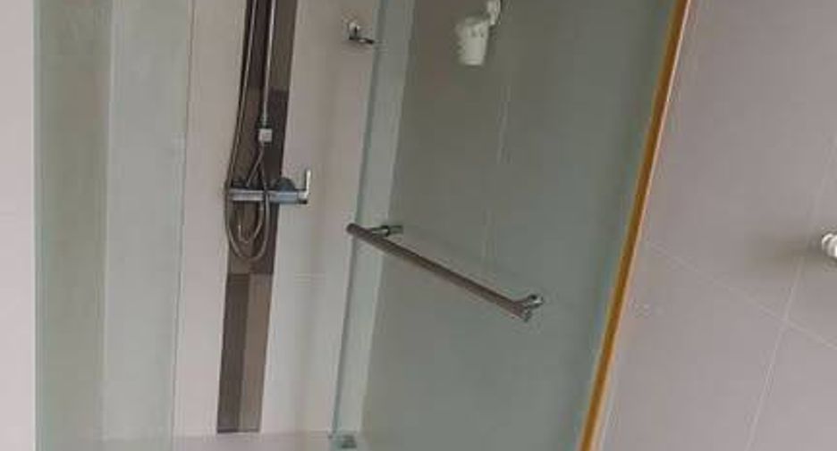 For sale 2 bedrooms condo in Phra Khanong, Bangkok
