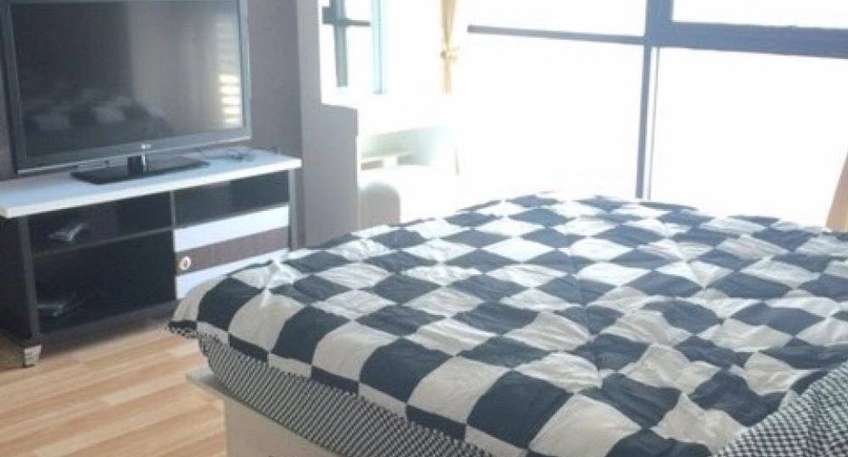 For sale 1 bed condo in Huai Khwang, Bangkok
