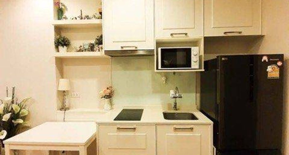 For sale 1 bed condo in Phra Khanong, Bangkok