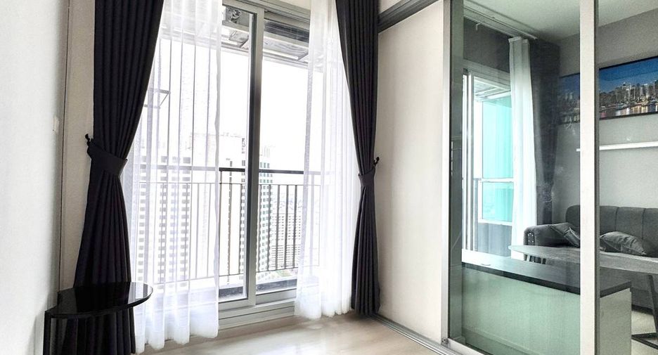 For sale 2 bedrooms condo in Huai Khwang, Bangkok