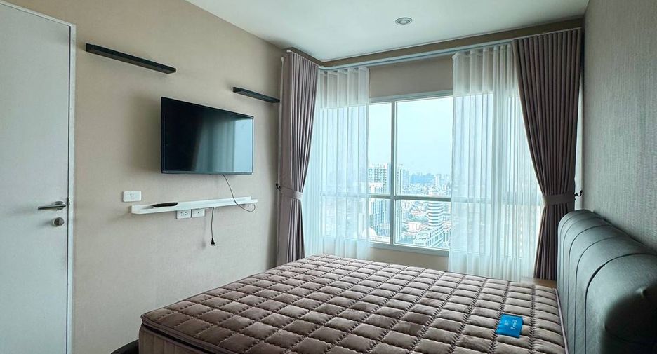 For sale 2 bedrooms condo in Huai Khwang, Bangkok