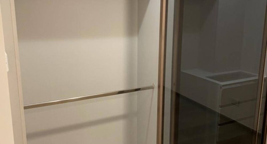 For sale 1 bed condo in Huai Khwang, Bangkok