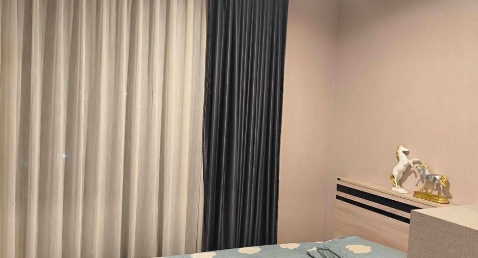 For sale 2 bedrooms condo in Bang Phlat, Bangkok