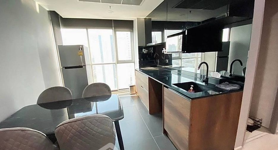 For sale 2 bedrooms condo in Huai Khwang, Bangkok