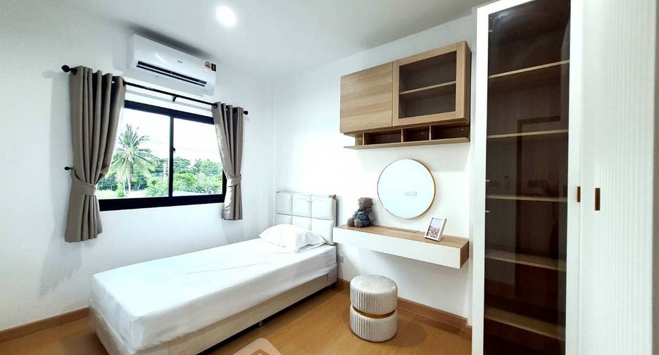 Casa adosada en venta de 3 habitaciones en Sattahip, Chonburi