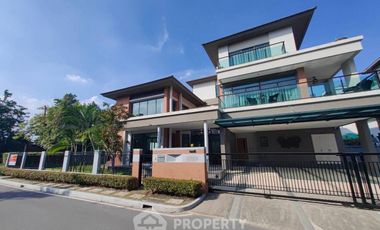 For sale 5 bedrooms house in Saphan Sung, Bangkok