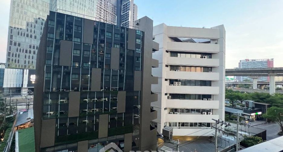 For sale 1 bed condo in Huai Khwang, Bangkok