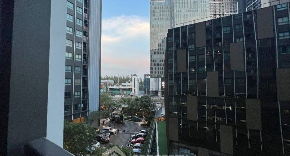 For sale 1 bed condo in Huai Khwang, Bangkok