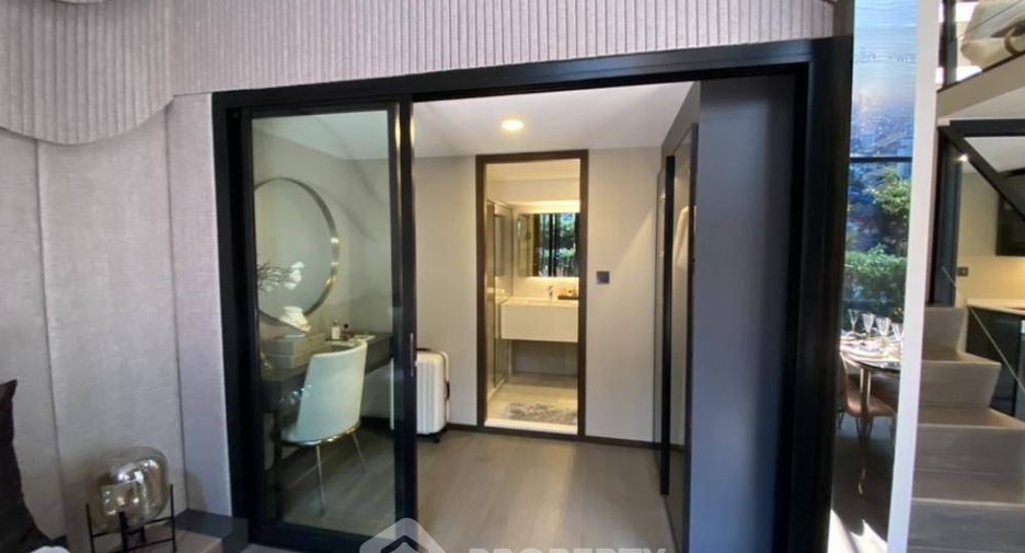 Condo en venta de 2 habitaciones en Bang Rak, Bangkok
