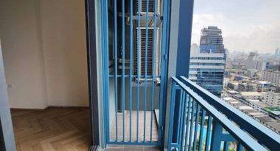 For sale 3 bedrooms condo in Ratchathewi, Bangkok