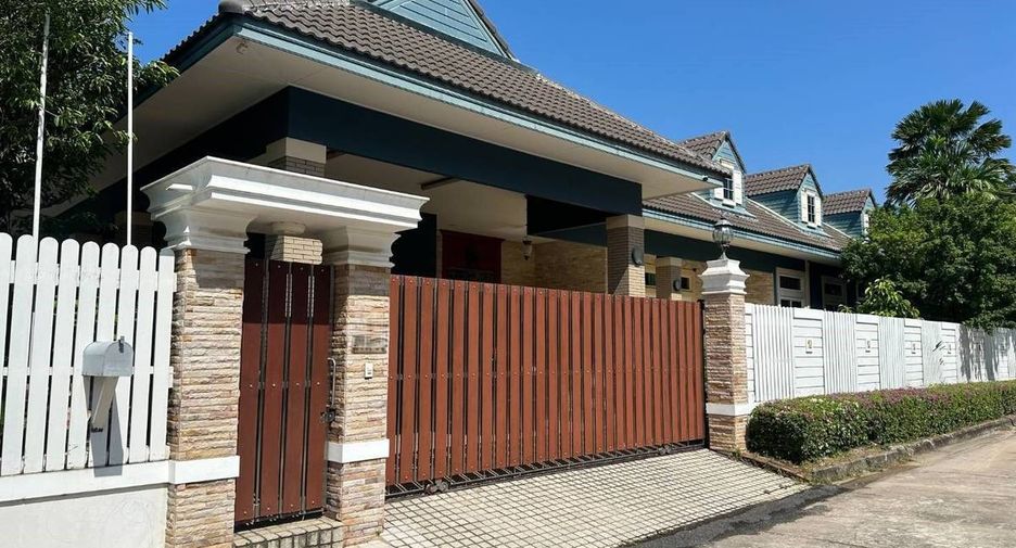 For sale 3 bedrooms villa in Jomtien, Pattaya
