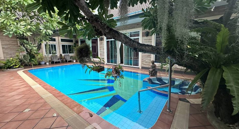 For sale 3 bedrooms villa in Jomtien, Pattaya