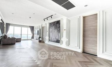 For sale 2 bedrooms condo in Yan Nawa, Bangkok
