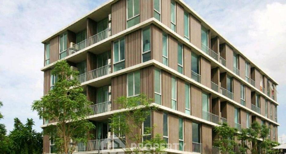 For sale 1 bed condo in Wang Thonglang, Bangkok