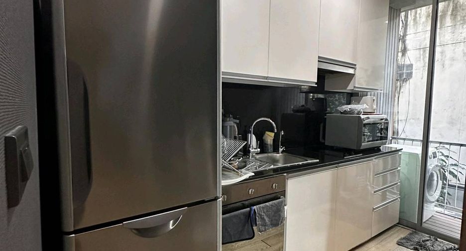 For sale 1 bed condo in Wang Thonglang, Bangkok
