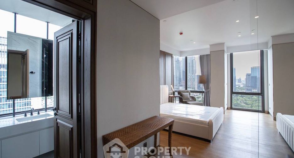 For sale 3 bedrooms condo in Pathum Wan, Bangkok