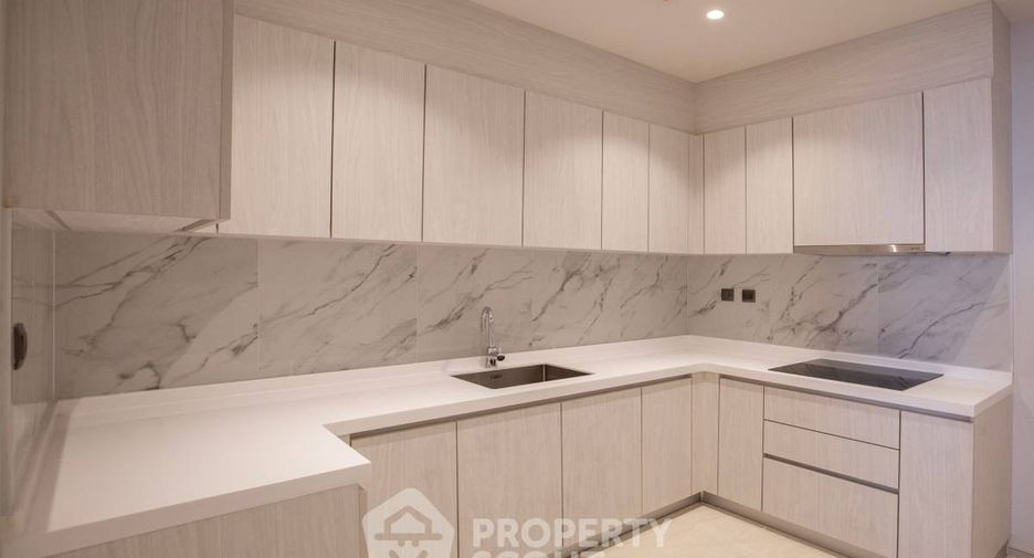 For sale 3 bedrooms condo in Pathum Wan, Bangkok