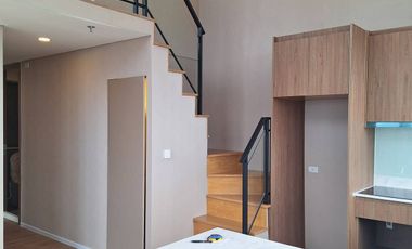 For sale 2 bedrooms condo in Huai Khwang, Bangkok