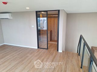 For sale 2 bedrooms condo in Huai Khwang, Bangkok