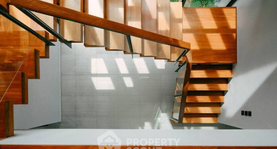 For sale 4 bedrooms villa in Bang Lamung, Chonburi