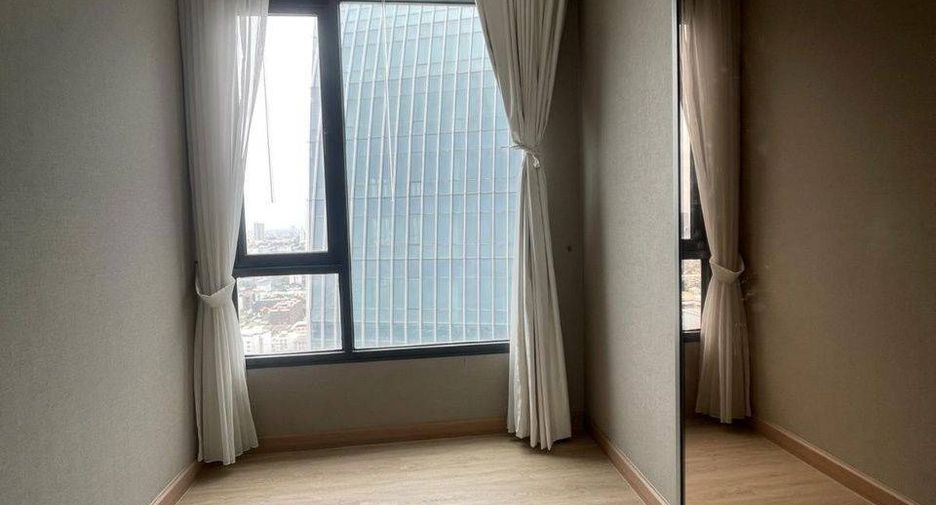 For sale 2 bedrooms condo in Phaya Thai, Bangkok