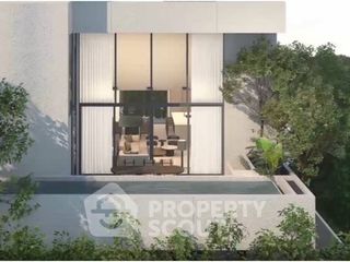 For sale 4 bedrooms townhouse in Yan Nawa, Bangkok