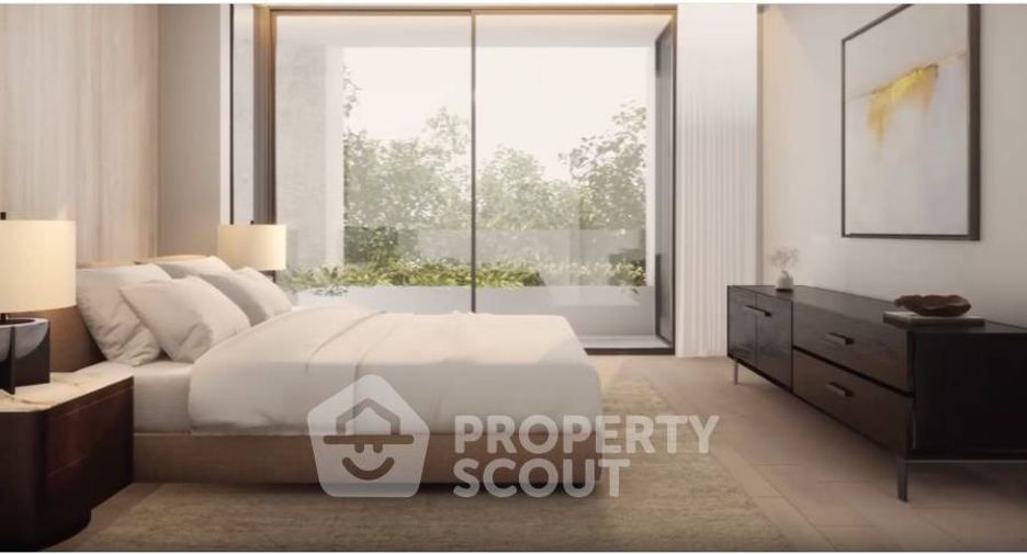For sale 4 bedrooms townhouse in Yan Nawa, Bangkok