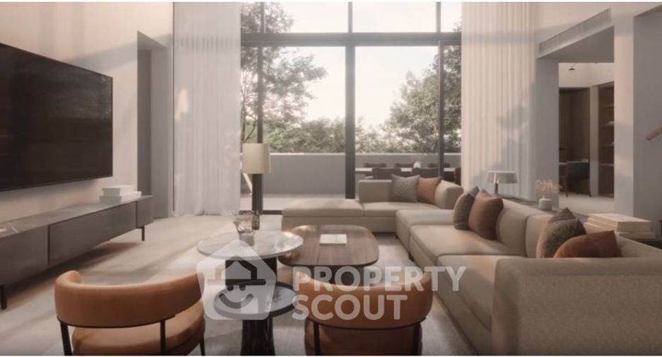 For sale 4 bedrooms townhouse in Yan Nawa, Bangkok