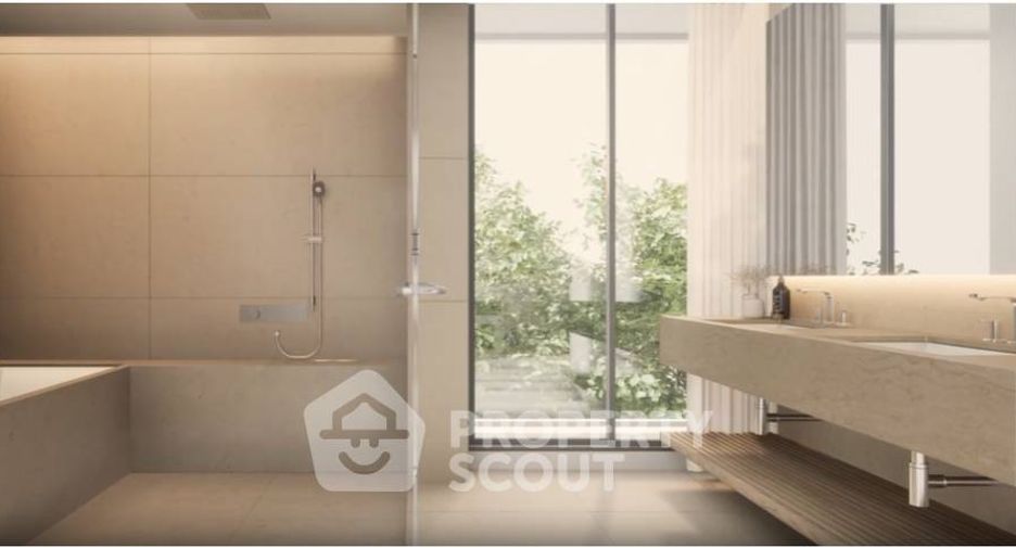 For sale 4 bedrooms townhouse in Yan Nawa, Bangkok