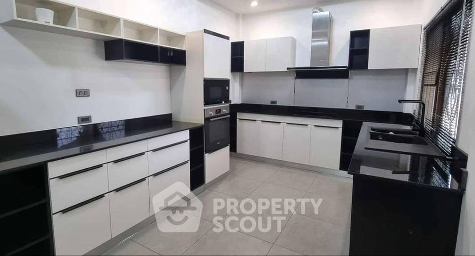 Haus zum Kauf mit 3 Zimmer in Bang Lamung, Chonburi