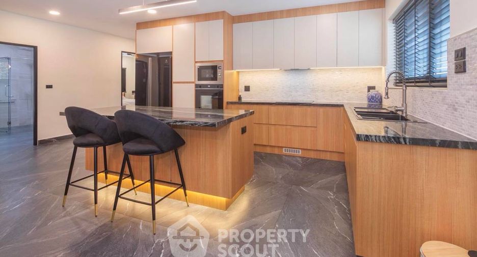Villa en venta de 4 habitaciones en Bang Lamung, Chonburi