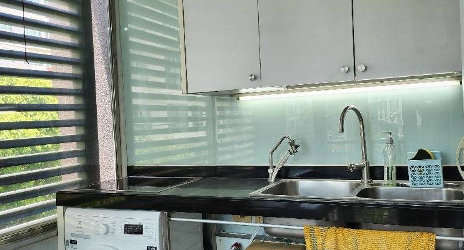 For sale 2 bedrooms condo in Phra Khanong, Bangkok