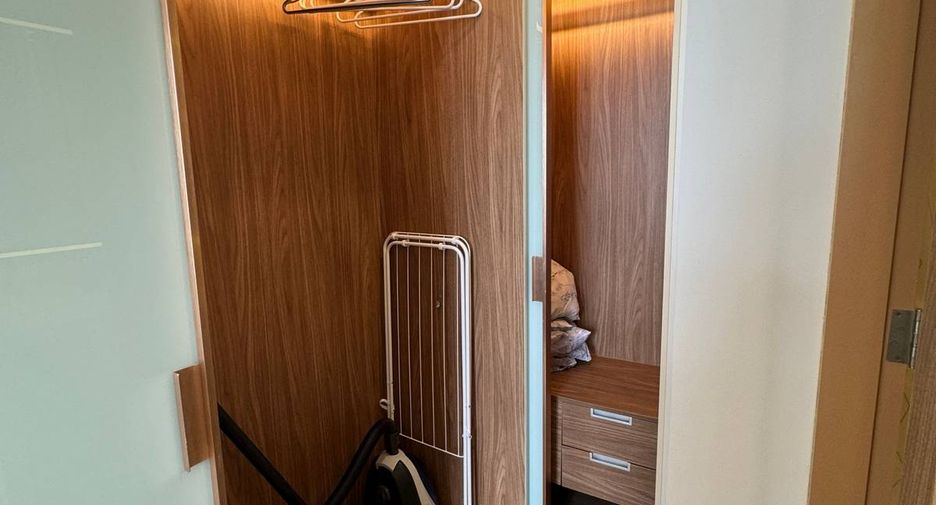 For sale 1 bed condo in Watthana, Bangkok