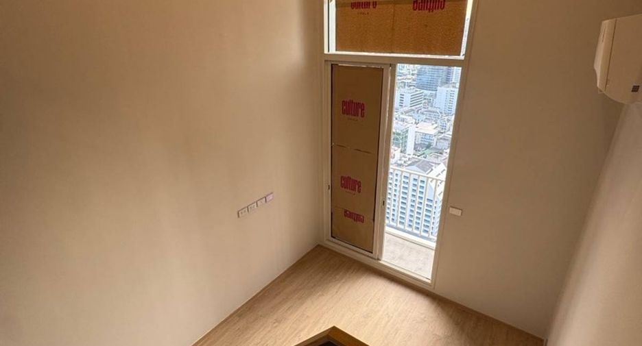 For sale 2 bedrooms condo in Bang Rak, Bangkok