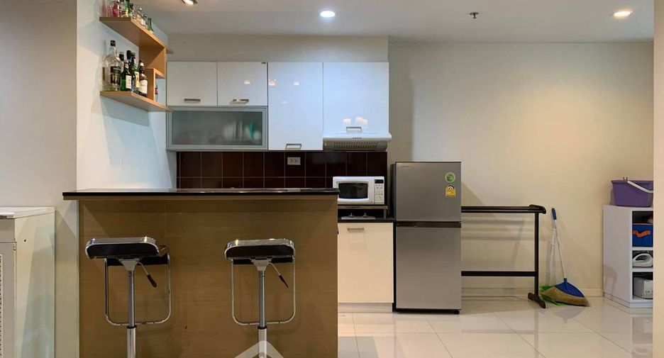For sale 1 bed condo in Watthana, Bangkok