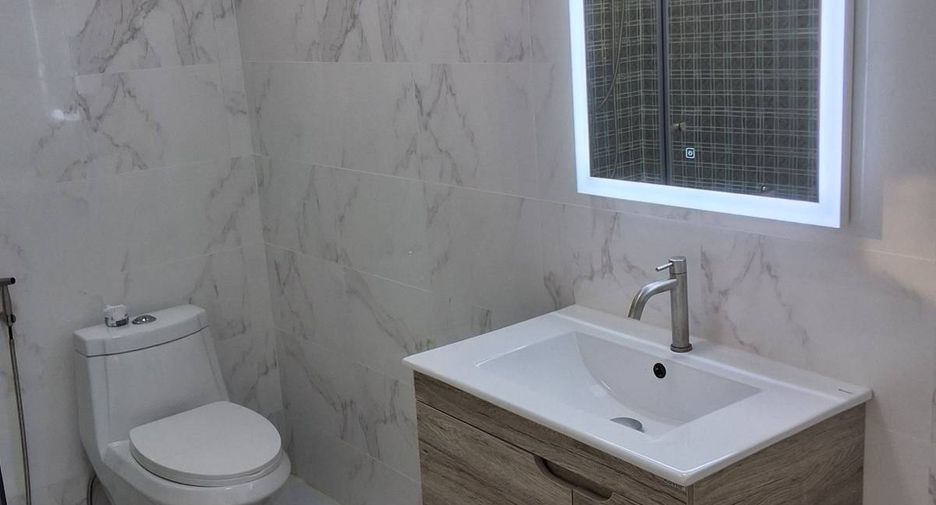 For sale 3 bedrooms house in East Pattaya, Pattaya