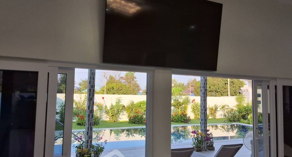 For sale 3 bedrooms house in East Pattaya, Pattaya