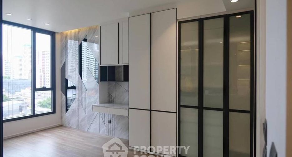 For sale 1 bed condo in Khlong Toei, Bangkok
