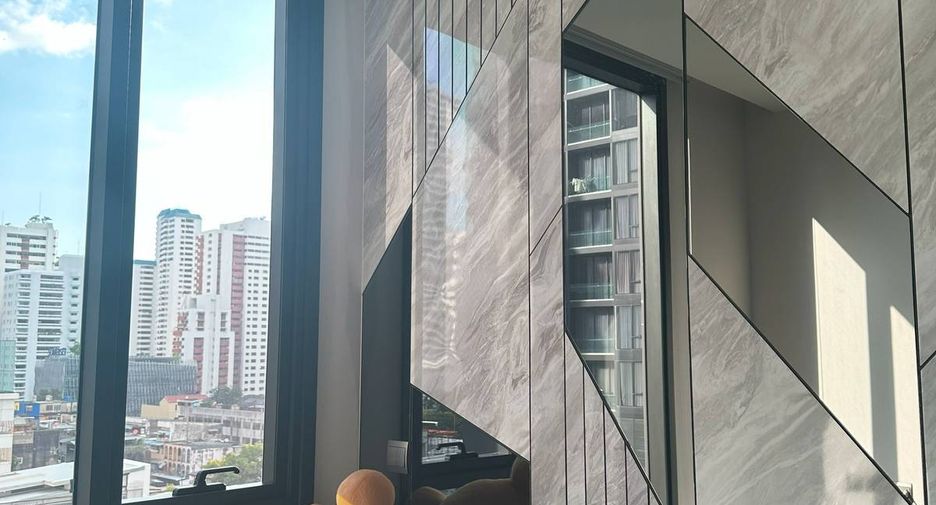 For sale 1 bed condo in Khlong Toei, Bangkok