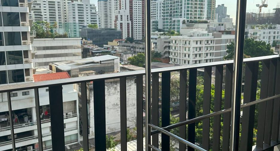 For sale 1 bed condo in Khlong Toei, Bangkok