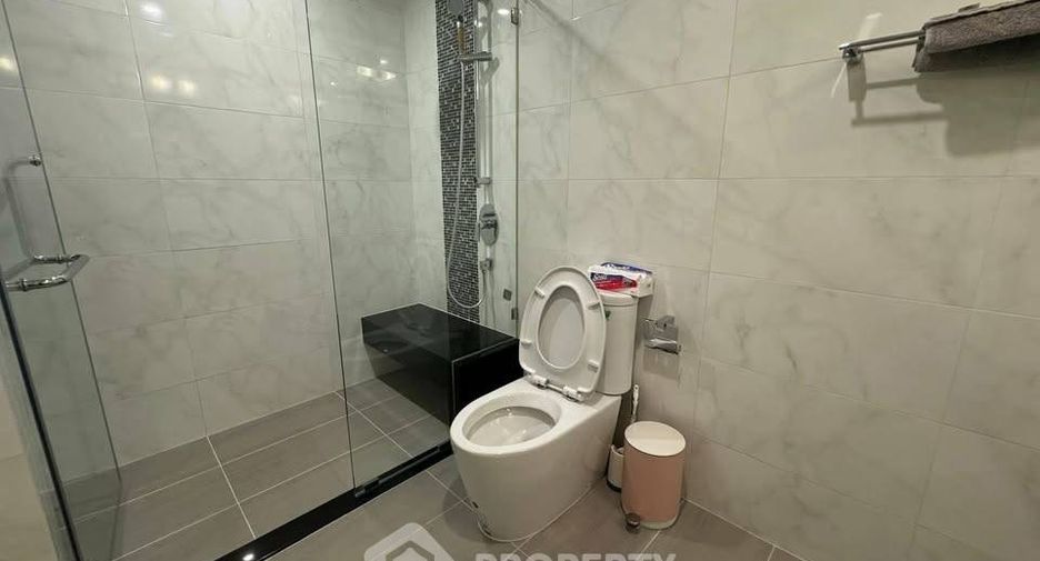 For sale 2 bedrooms condo in Yan Nawa, Bangkok