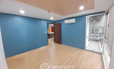 À vendre 5 chambres condo à Yan Nawa, Bangkok