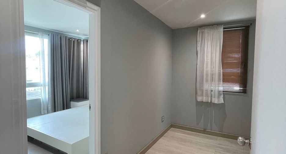 For sale 1 bed condo in Huai Khwang, Bangkok