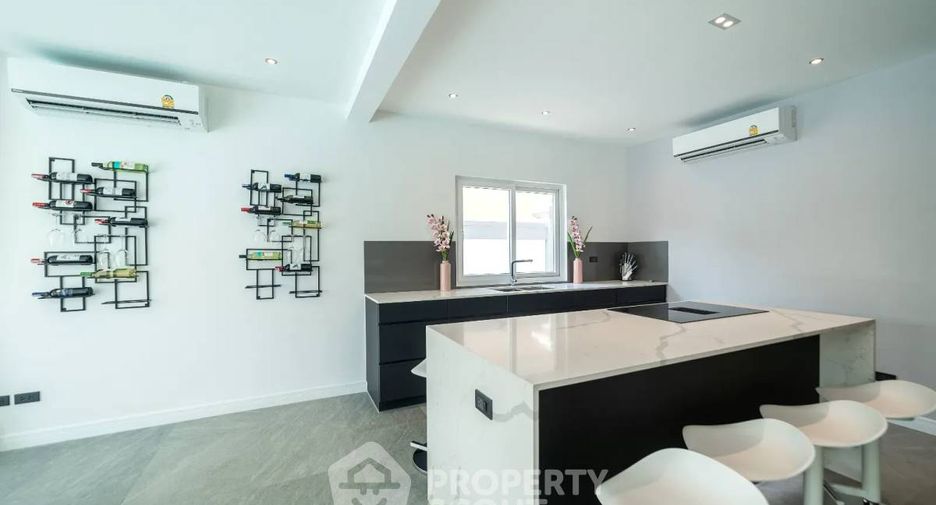 Villa zum Kauf mit 6 Zimmer in Bang Lamung, Chonburi